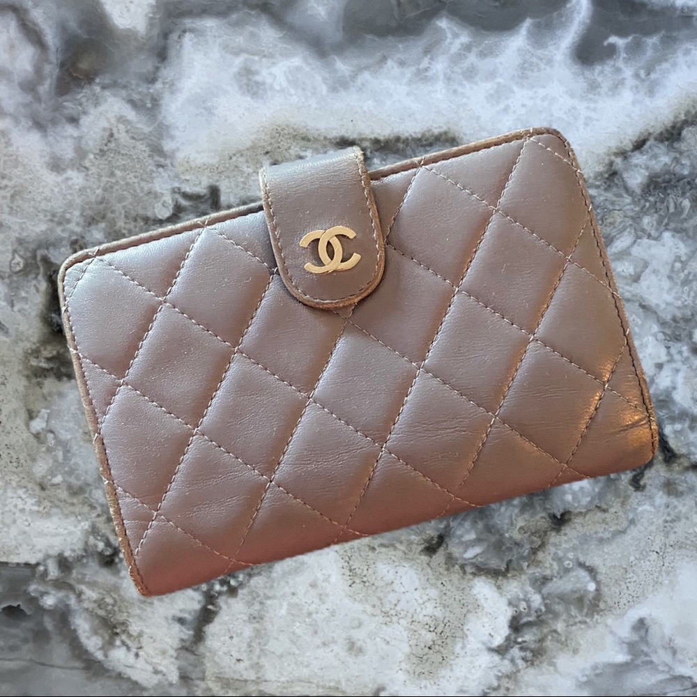 Lavender l zip CHANEL wallet